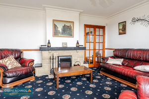 Living Room- click for photo gallery